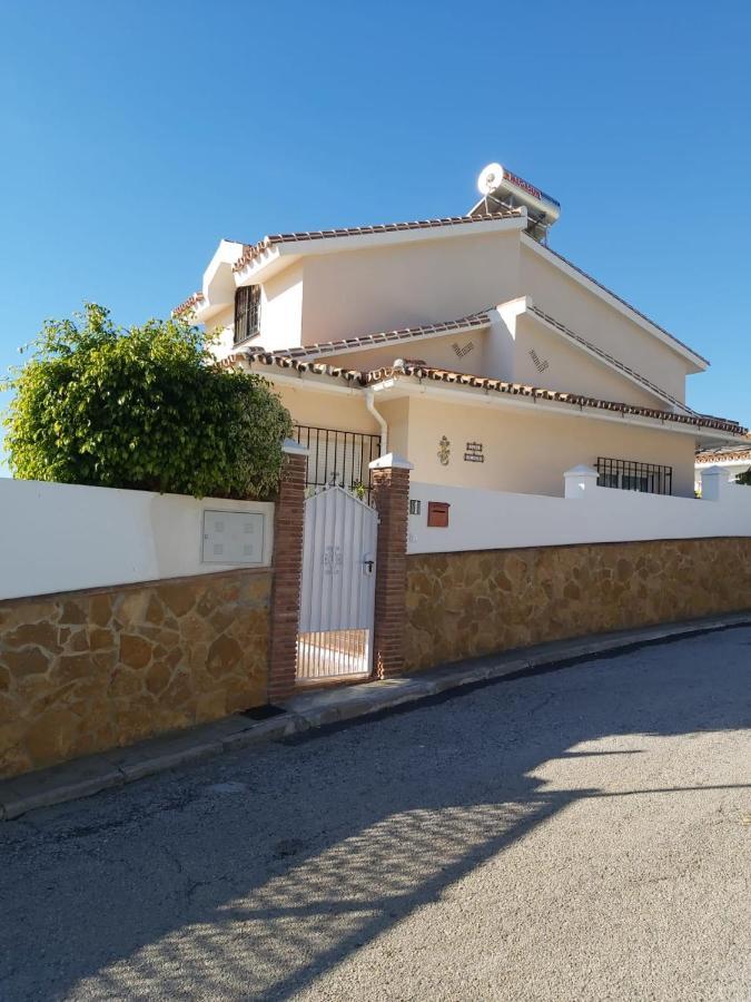 Villa - Zeezicht, Zwembad Nerja Exterior photo